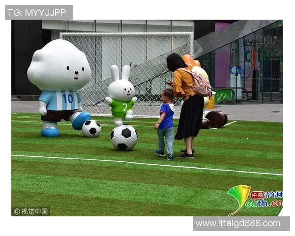 萌趣足球明星小动画形象展现 球场英雄化身可爱风格引领潮流